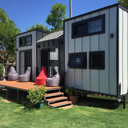 Sakiz Tiny House & *