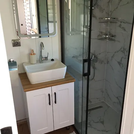 מלון Sakiz Tiny House &