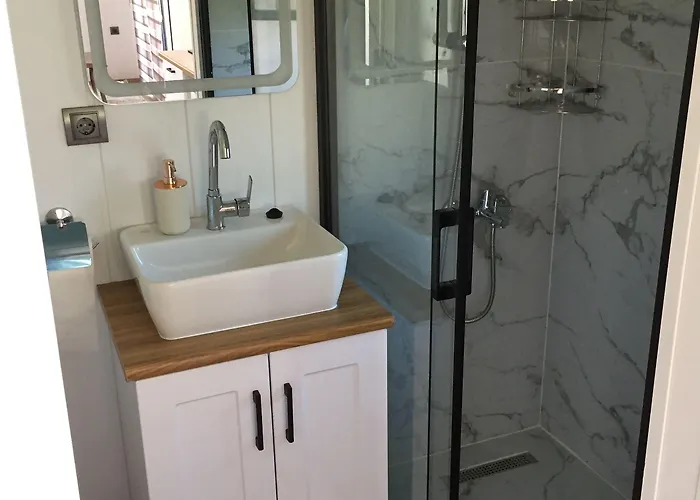 מלון Sakiz Tiny House &